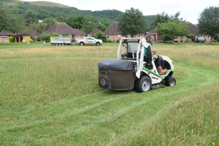 Cut and collect machinery by Paul Esrich